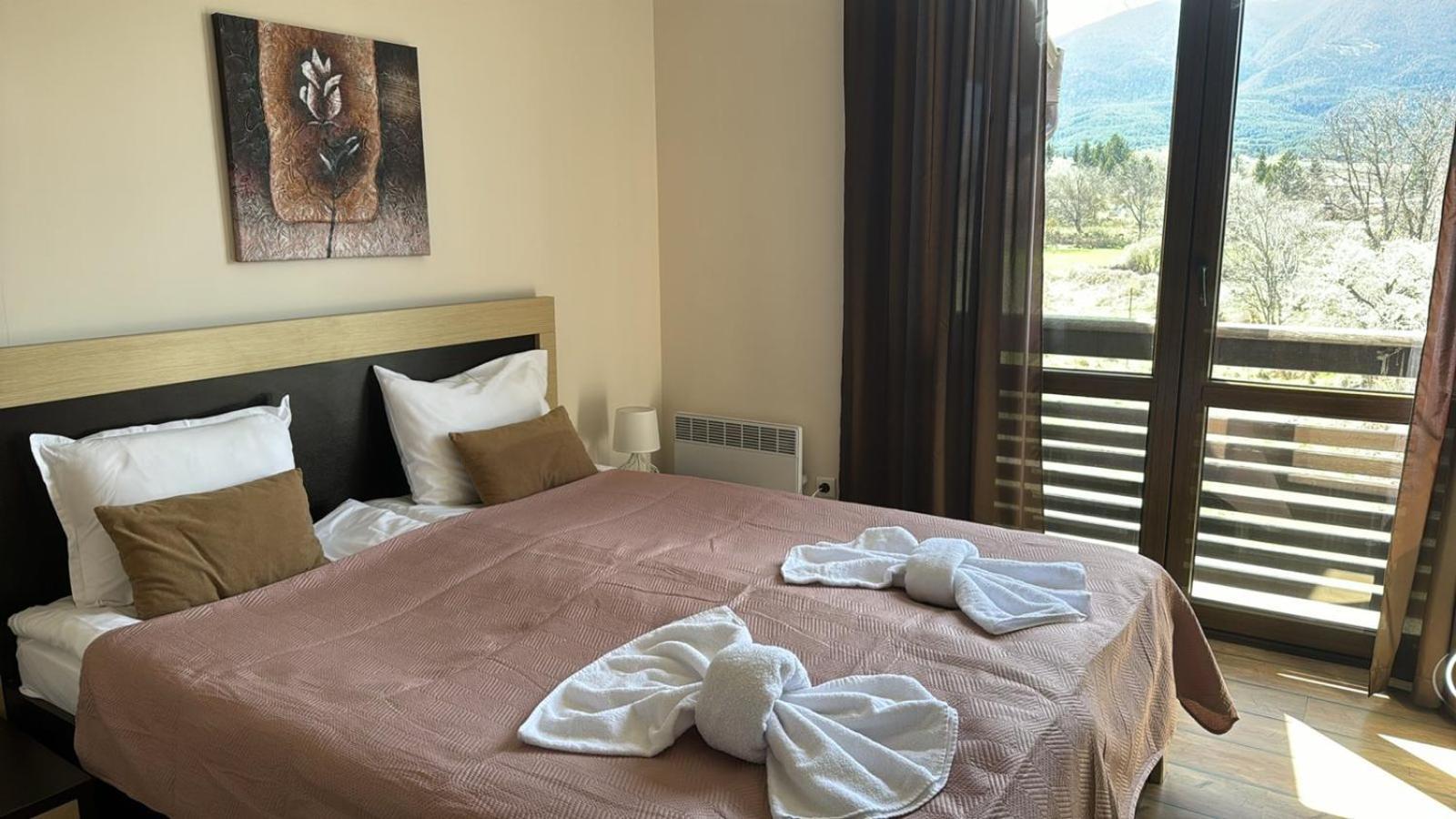 Alpine Lodge Bansko Apartments Ngoại thất bức ảnh