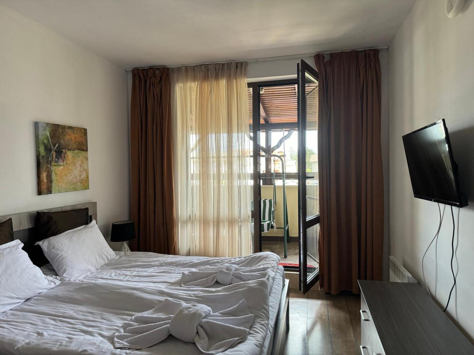 Alpine Lodge Bansko Apartments Ngoại thất bức ảnh