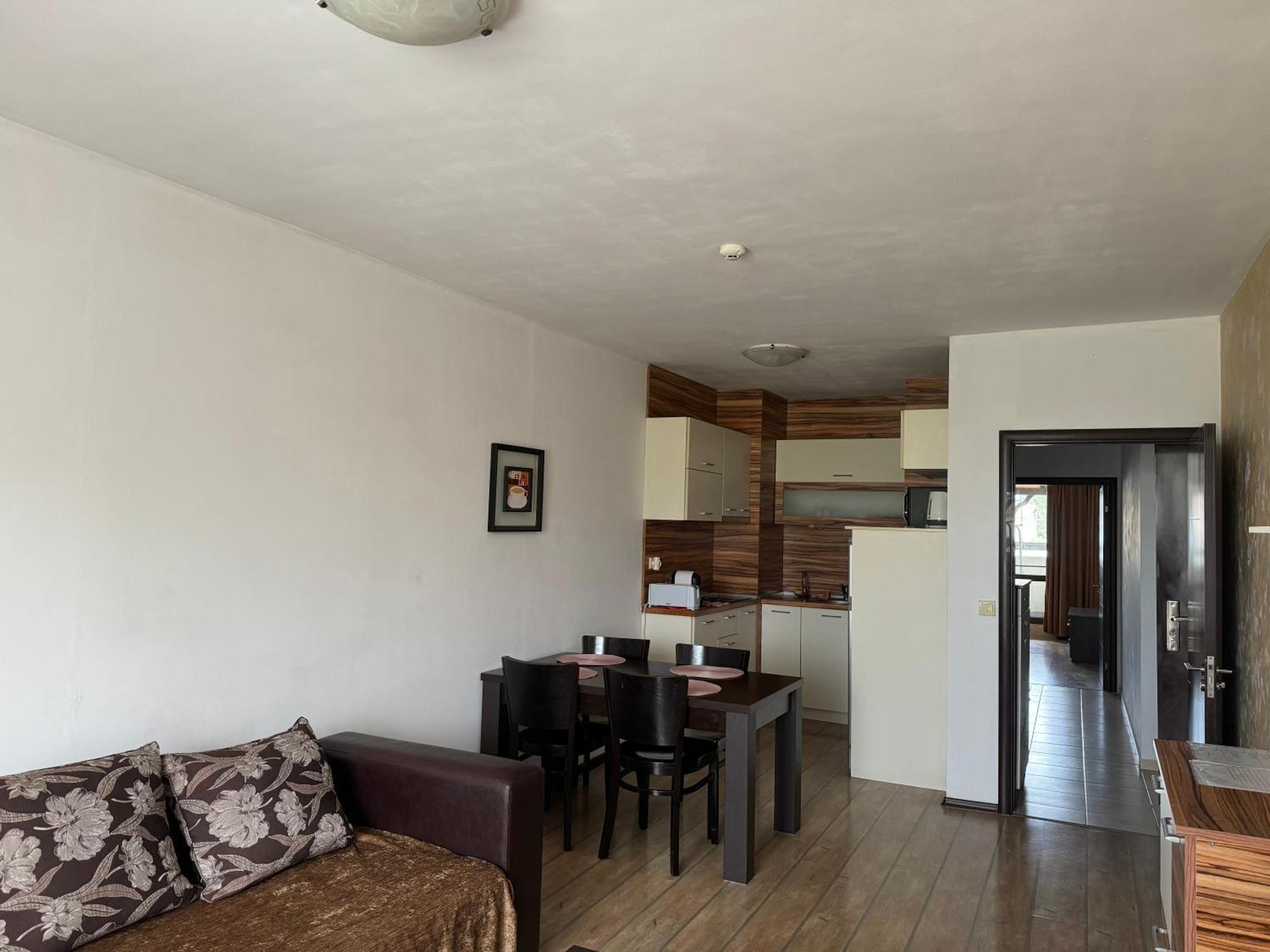 Alpine Lodge Bansko Apartments Ngoại thất bức ảnh
