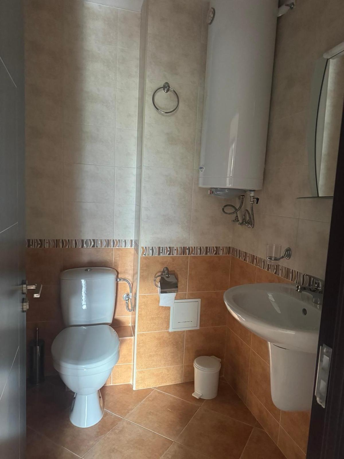 Alpine Lodge Bansko Apartments Ngoại thất bức ảnh