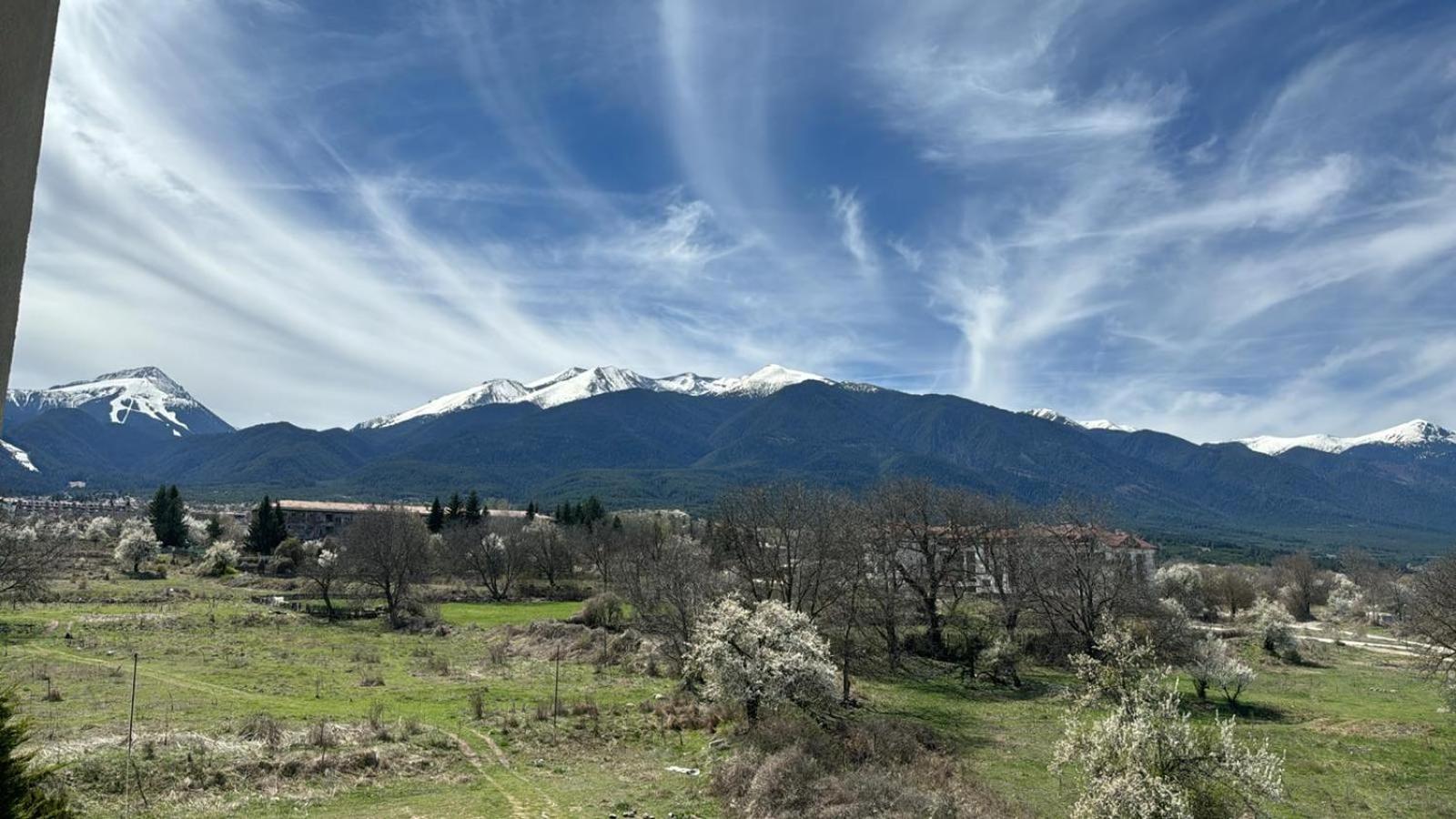 Alpine Lodge Bansko Apartments Ngoại thất bức ảnh